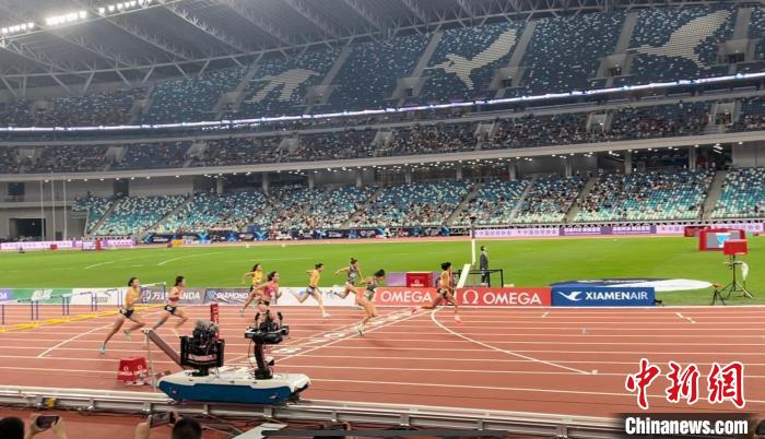 厦门站垫场赛上演速度对决 福建江苏选手包揽三