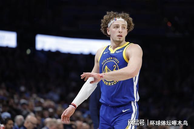 金州勇士客场逆转布鲁克林篮网，吉-桑托斯爆发