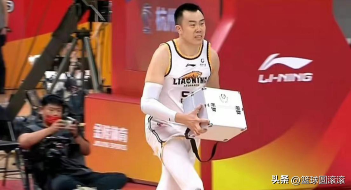 辽宁男篮三连冠王朝终结 核心阵容离队引重建猜