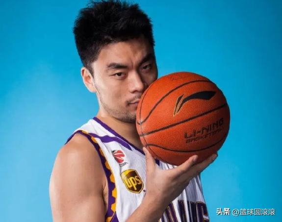 辽宁男篮三连冠王朝终结 核心阵容离队引重建猜